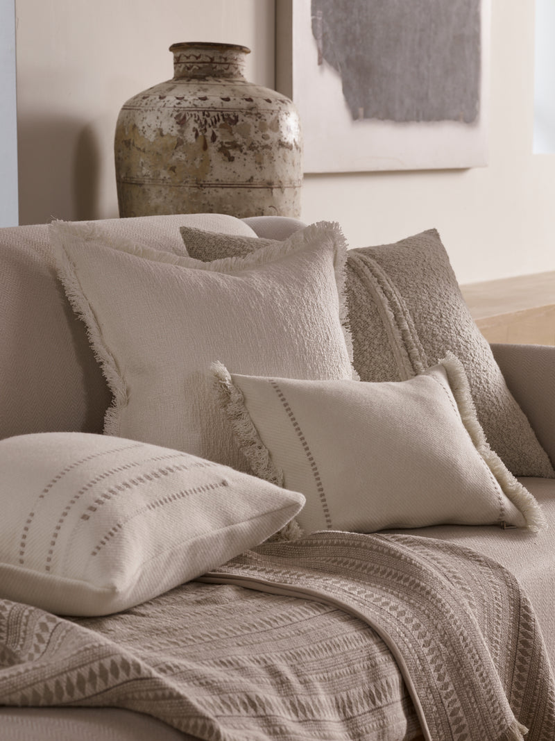 Cashmere Wool Twill Cushion with Fringe - Cream §