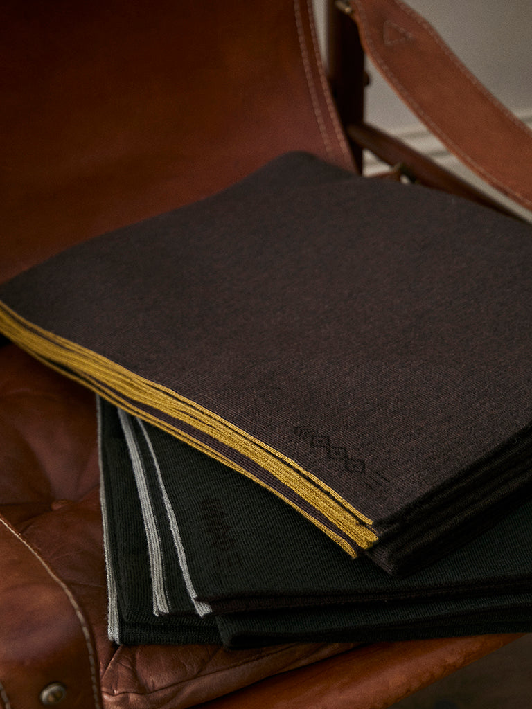 Classic Merino Wool Throw - Espresso