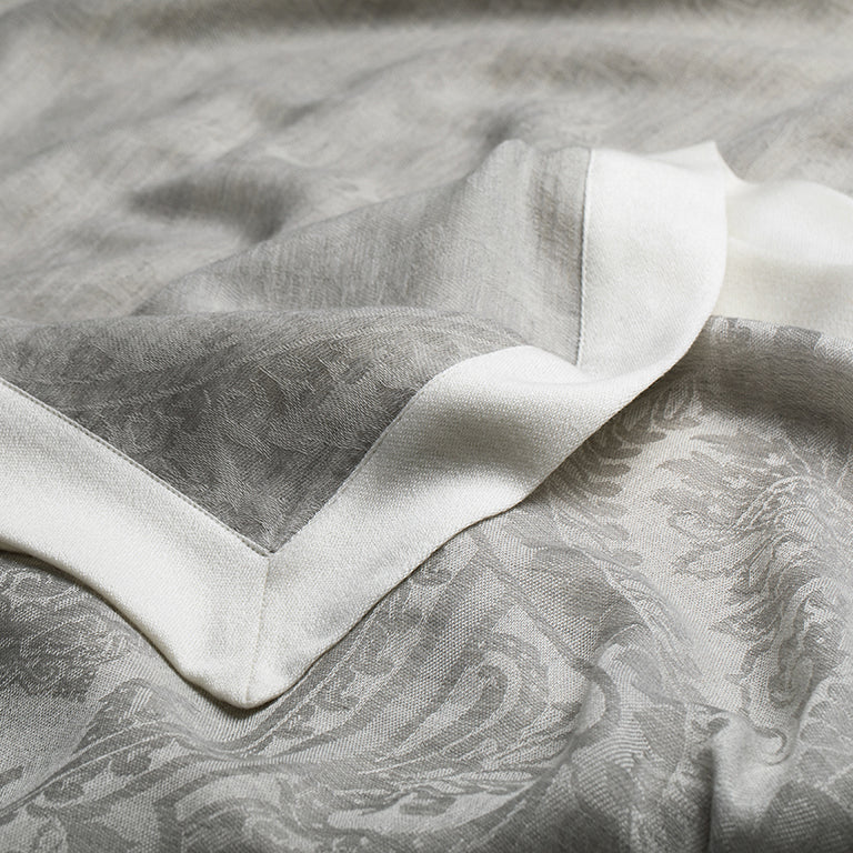 Illusion Cashmere Throw - Ghost/Toile §