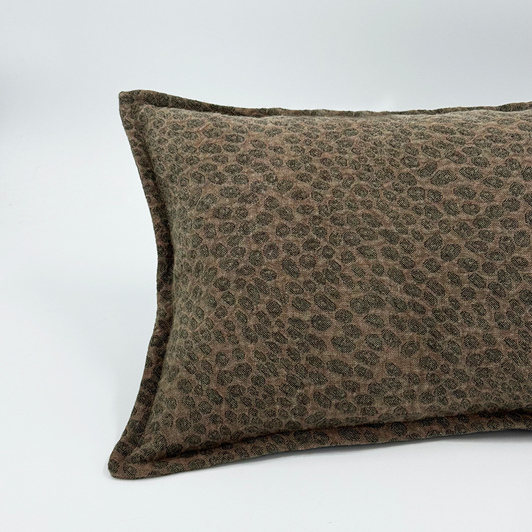 Kanoko Cushion with Flange - Plum