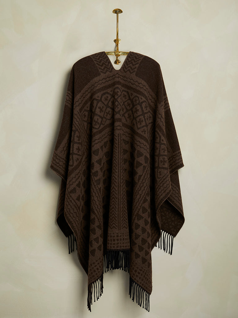 Rambler Llama Poncho - Chestnut