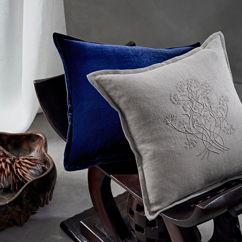 Silk Velvet and Linen Flange Cushion - Navy §